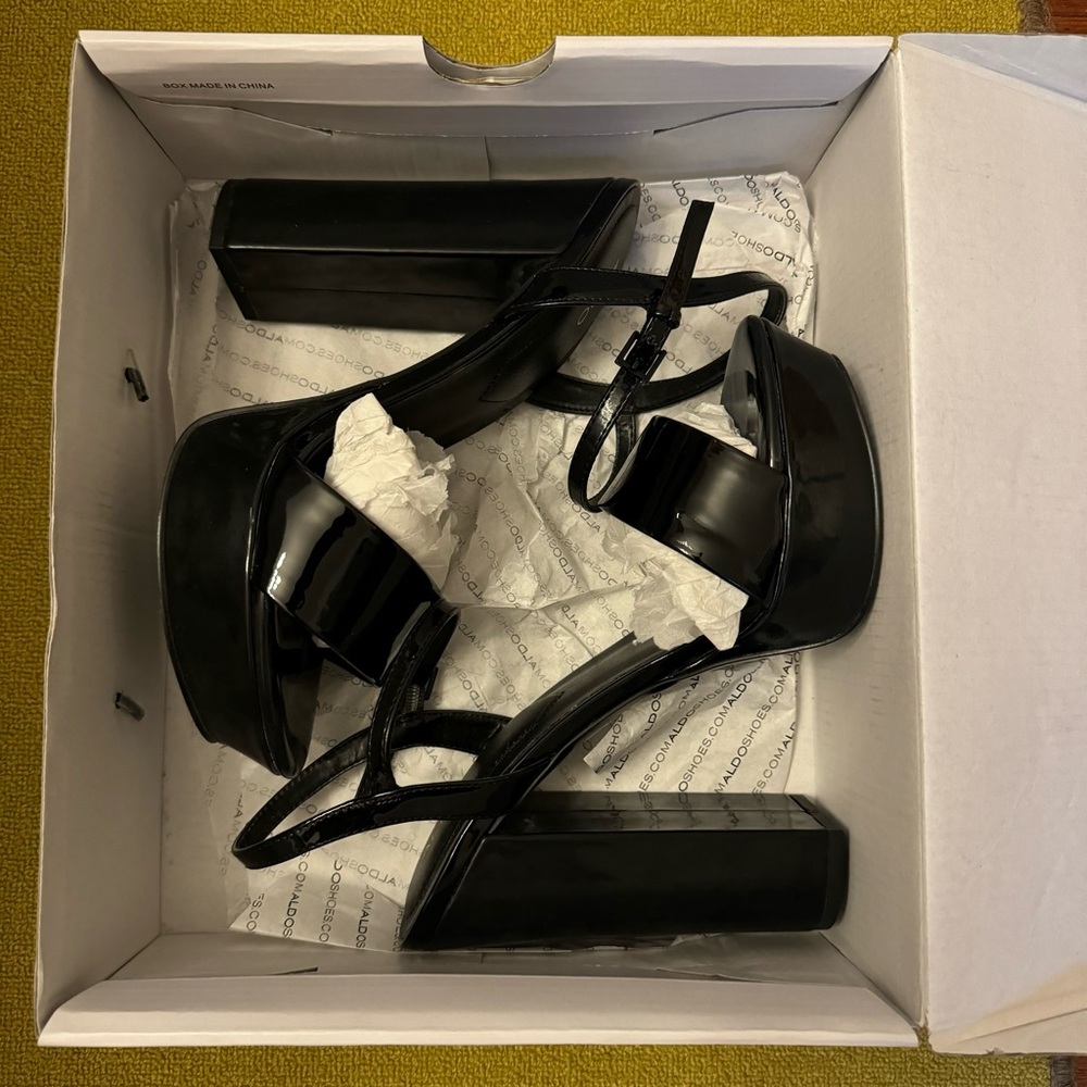 Aldo Kandie black patent platform heels